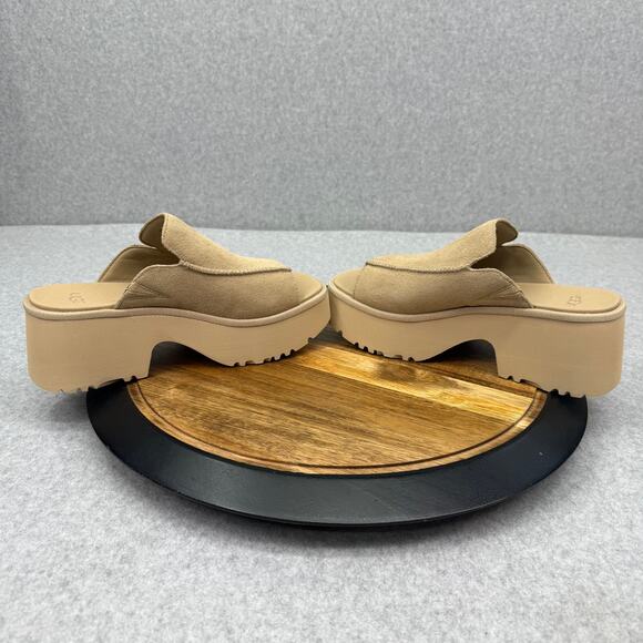 UGG New Heights Slide Sandals Women's 9 Mustard Seed Suede [1167476] - Picture 5 of 6